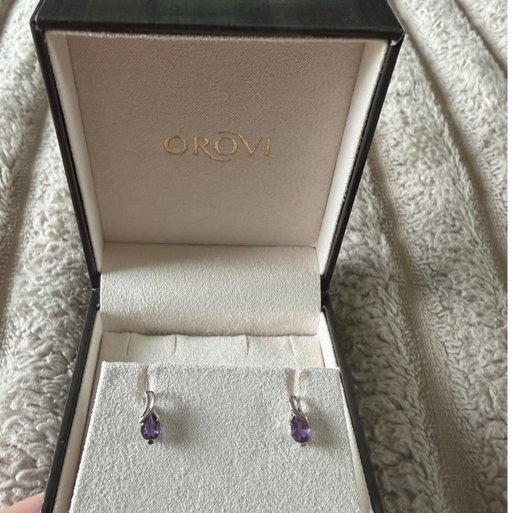NEW Orovi 14K White Gold Teardrop Amethyst Drop Earrings Stamped 585 NIB